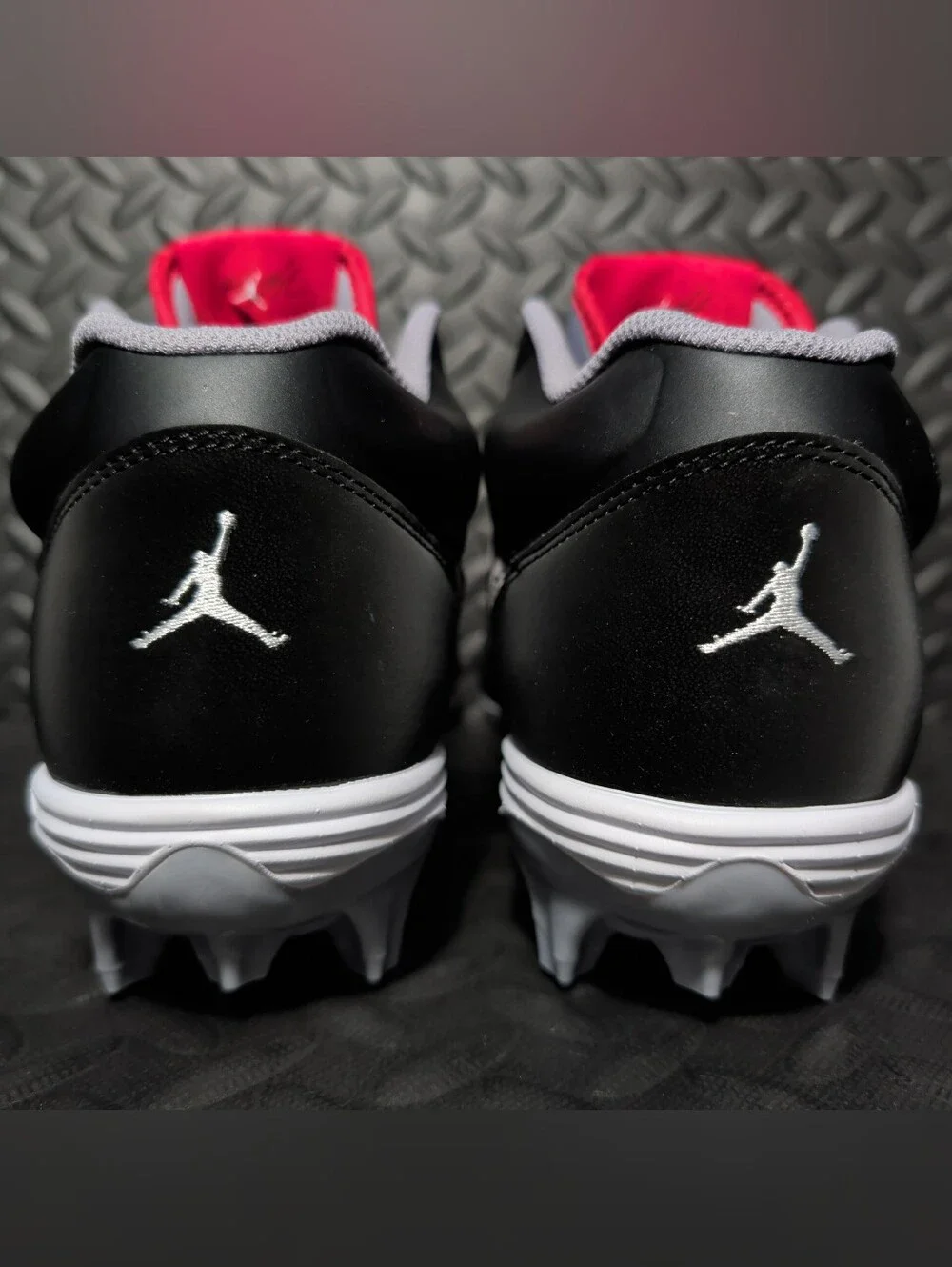 Jordan Stadium 90 Low TD Football Cleats HQ2010-060 Black/Cement Grey/Fire Red